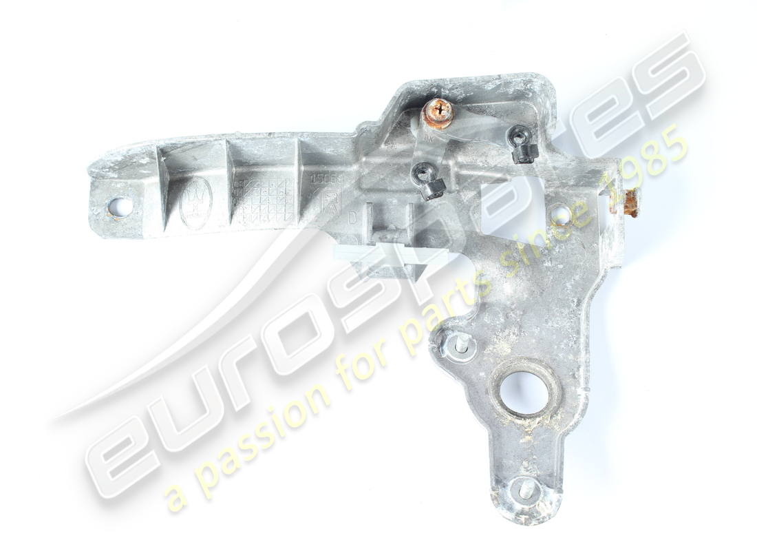 USED MASERATI RH FRONT DOOR HANDLE BOX. PART NUMBER 67865400 (2) used maserati rh front door handle box. part number 67865400 (2)