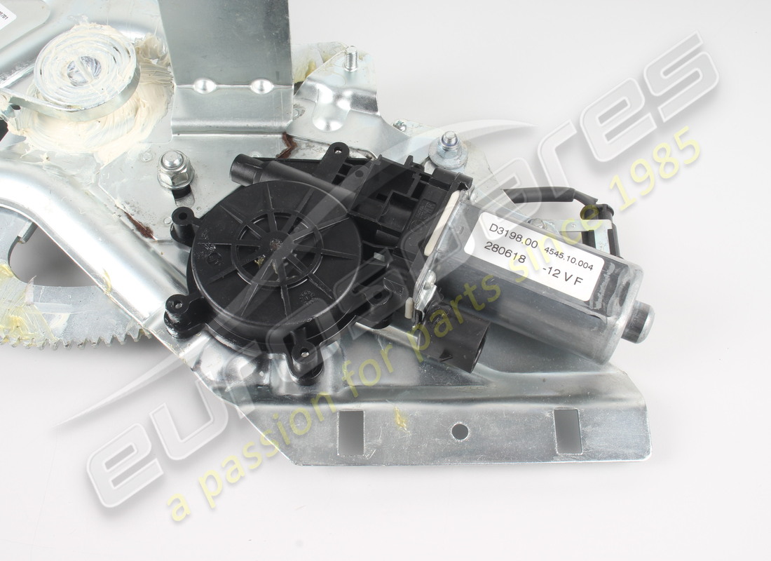 NEW FERRARI COMPLETE LH DEVICE FOR GLASS LIFT. PART NUMBER 69919900 (4) new ferrari complete lh device for glass lift. part number 69919900 (4)