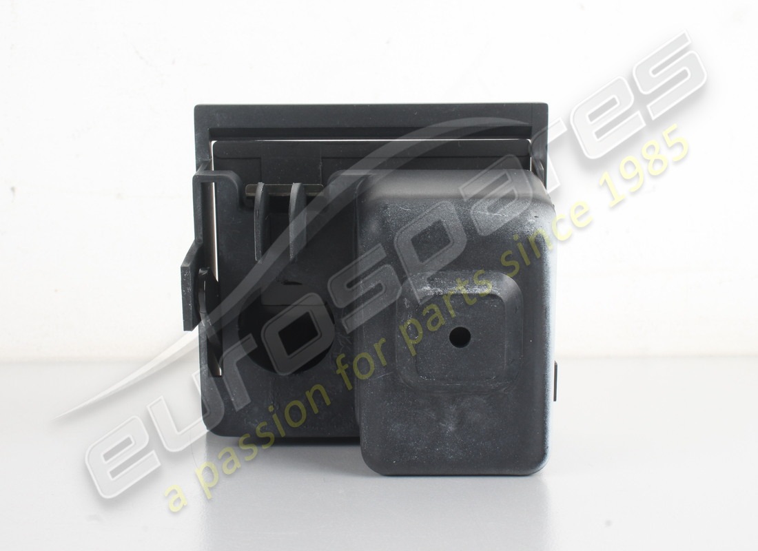 NEW FERRARI ASH TRAY. PART NUMBER 65471400 (4) new ferrari ash tray. part number 65471400 (4)