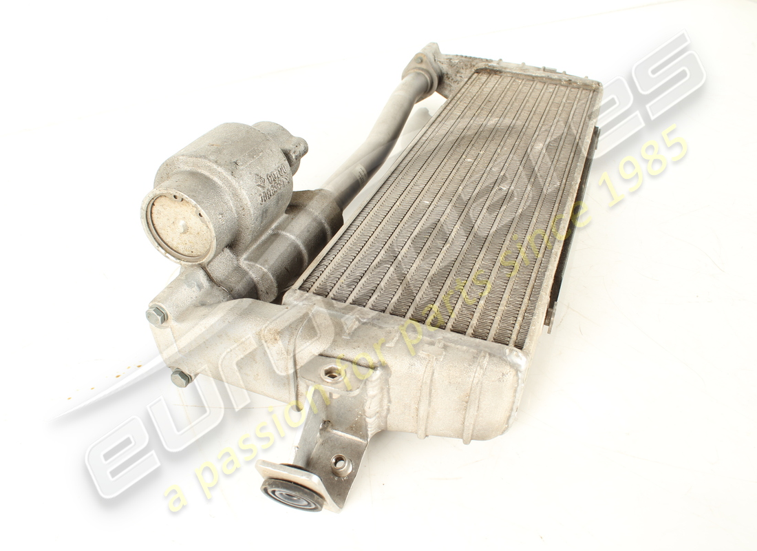 used lamborghini oil cooler. part number 400117015 (2)