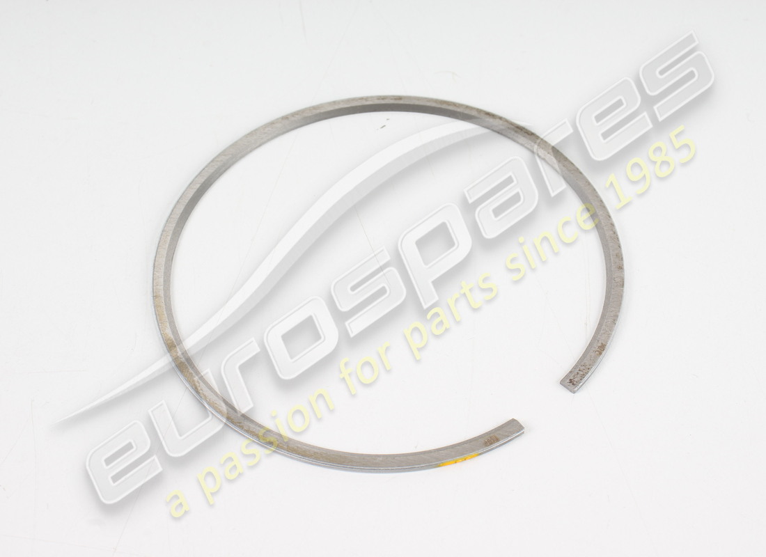 new maserati upper sealing segment. part number 479022402 (1)