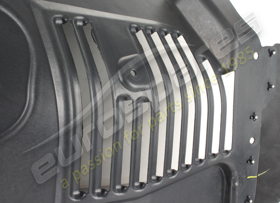 NEW MASERATI RH FRONT WHEELHOUSE GUARD (L. PART NUMBER 670105934 (2) new maserati rh front wheelhouse guard (l. part number 670105934 (2)