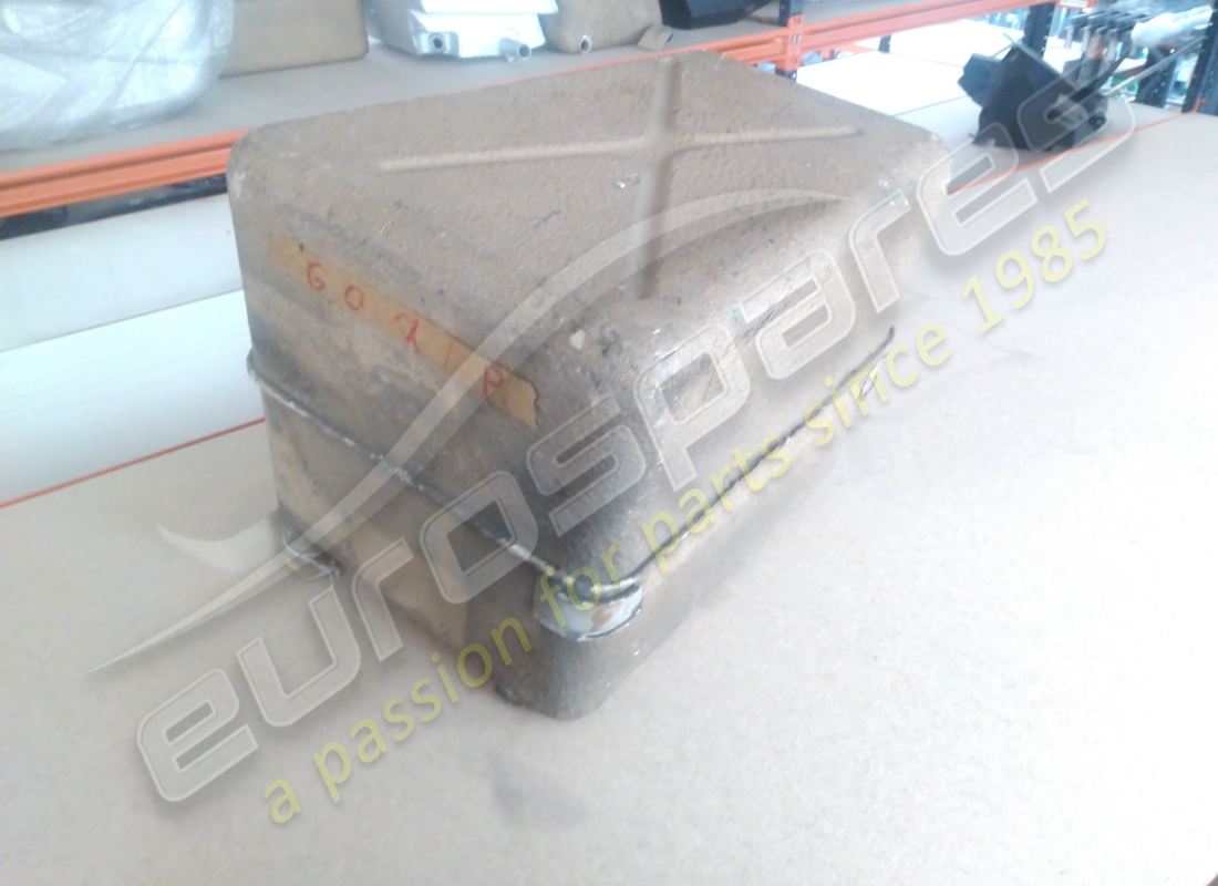 NEW FERRARI LH FUEL TANK. PART NUMBER 820883 (3) new ferrari lh fuel tank. part number 820883 (3)