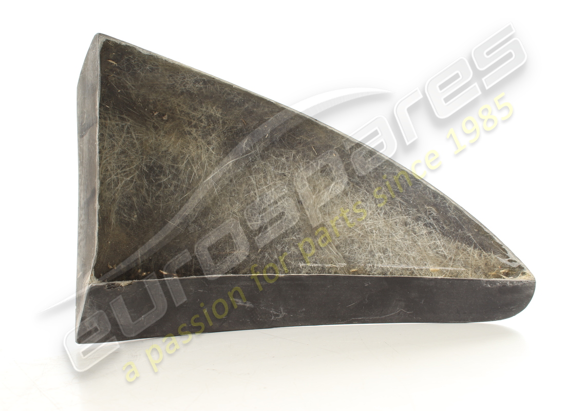 NEW LAMBORGHINI RIGHT REAR FENDER END. PART NUMBER 007010033 (3) new lamborghini right rear fender end. part number 007010033 (3)