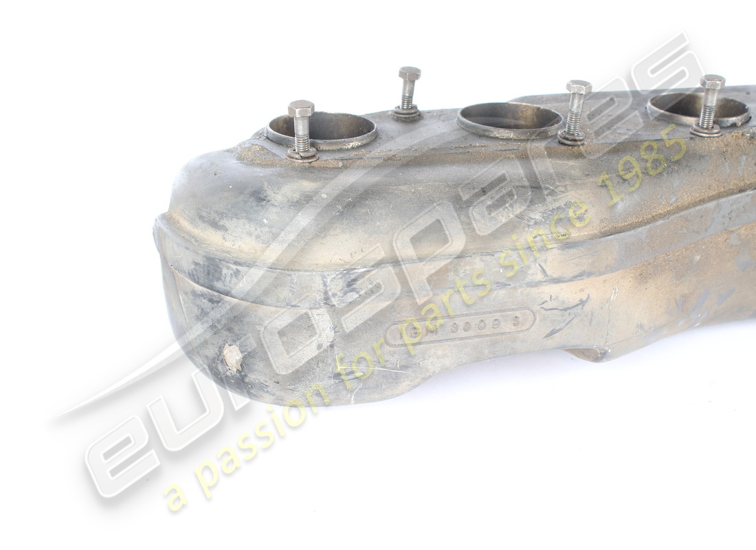 USED MASERATI SCATOLA SUL COLLETTORE ASPIRAZIONE. PART NUMBER MC54645 (3) used maserati scatola sul collettore aspirazione. part number mc54645 (3)