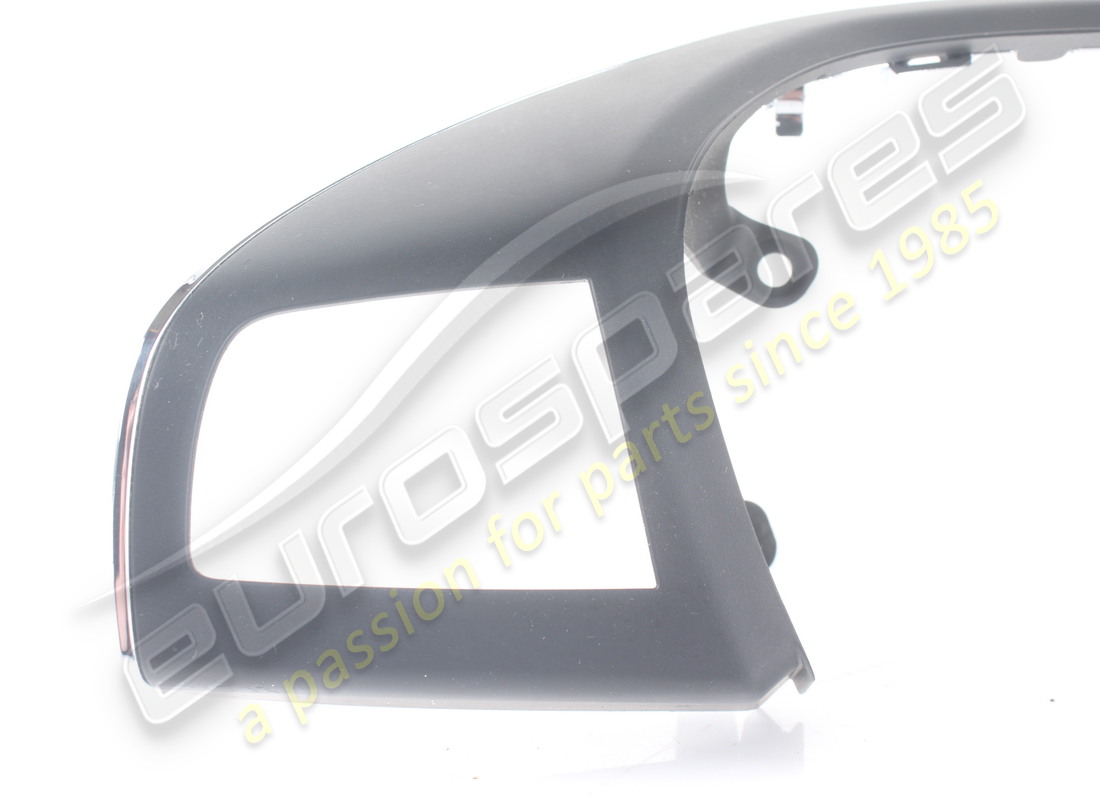 USED MASERATI STEER.WHEEL FRONT TRIM BLACK. PART NUMBER 673000082 (2) used maserati steer.wheel front trim black. part number 673000082 (2)