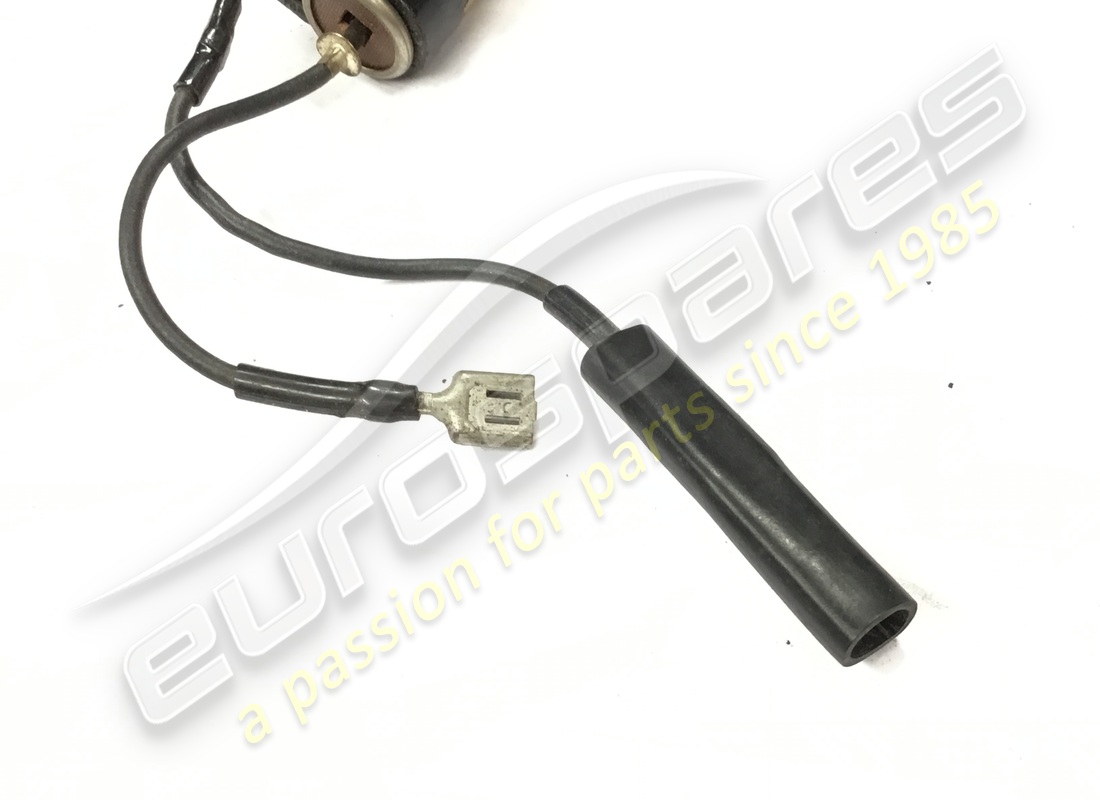 USED MASERATI SPIA GIALLA UNIPOLARE PER DEPANNATORE LUNOTTO. PART NUMBER 1018BL54178 (2) used maserati spia gialla unipolare per depannatore lunotto. part number 1018bl54178 (2)