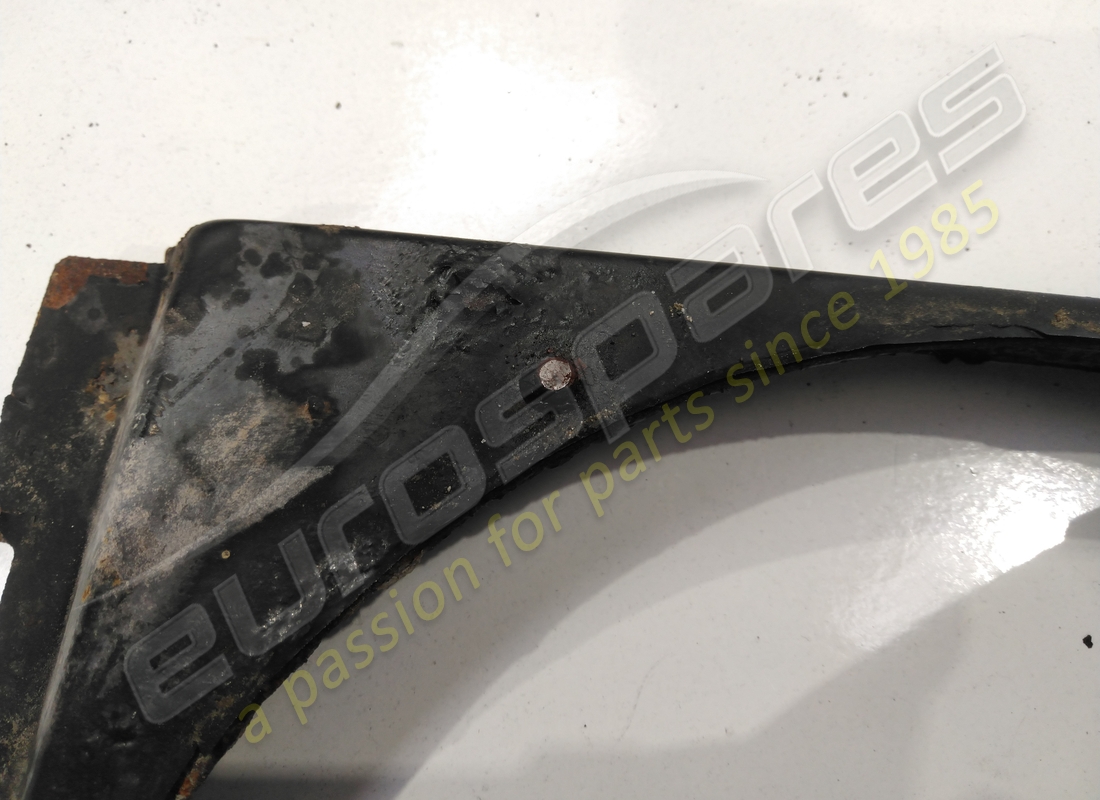 damaged ferrari hood for electrofan. part number 168820 (2)