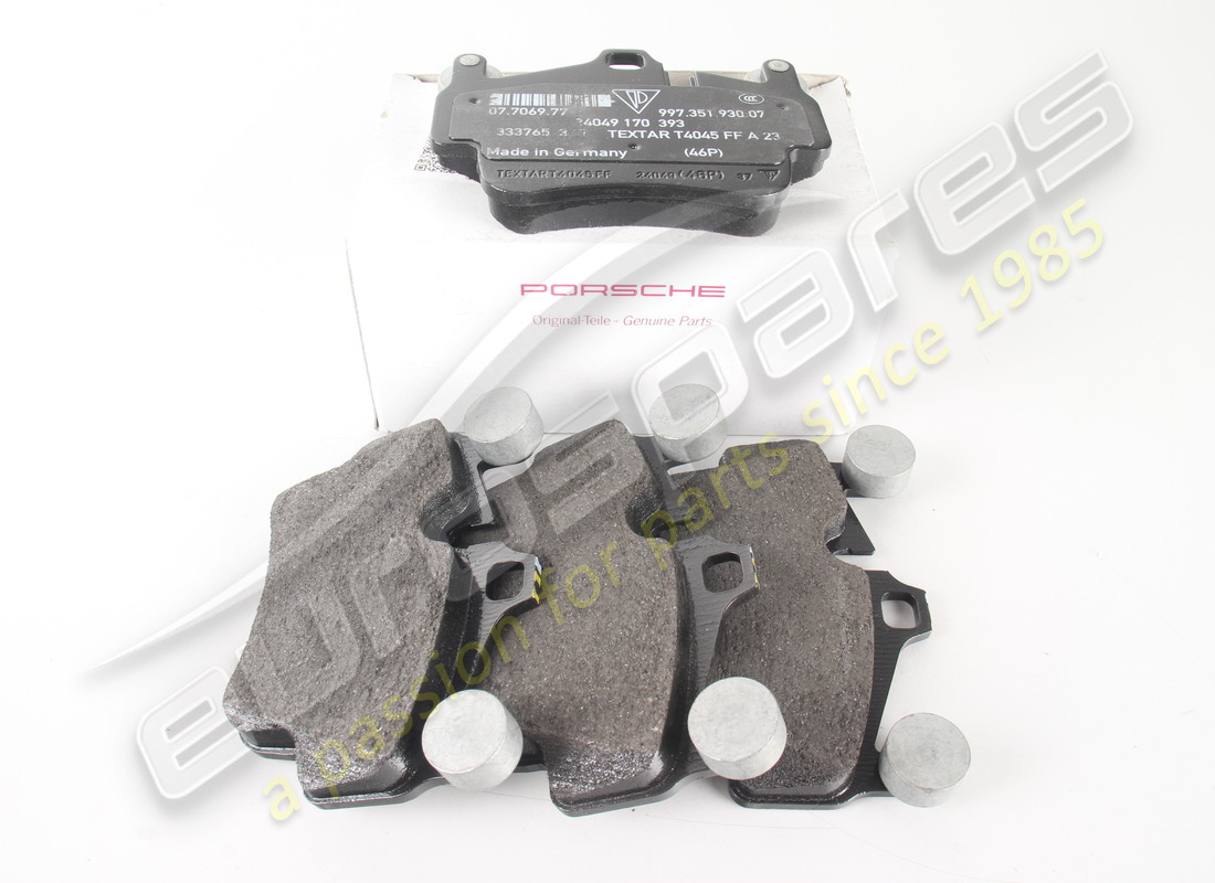 NEW PORSCHE 1 SET OF BRAKE PADS FOR DISK BRAKE. PART NUMBER 99735193907 (1) new porsche 1 set of brake pads for disk brake. part number 99735193907 (1)
