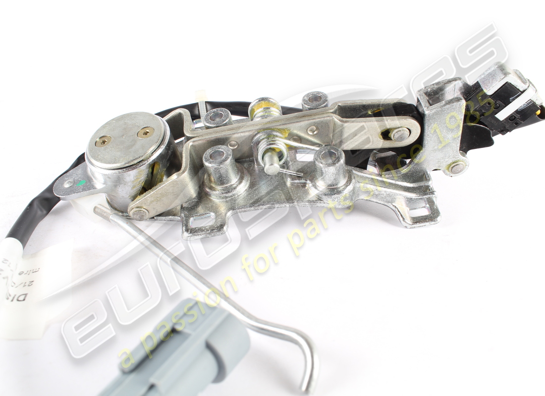 NEW FERRARI RH OUTER HANDLE. PART NUMBER 68127300 (3) new ferrari rh outer handle. part number 68127300 (3)