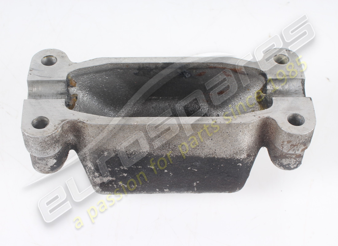 USED FERRARI GEARBOX TOP. PART NUMBER 108020 (2) used ferrari gearbox top. part number 108020 (2)