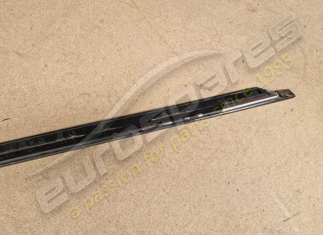 USED FERRARI LH DOOR MOULDING. PART NUMBER 61220000 (6) used ferrari lh door moulding. part number 61220000 (6)