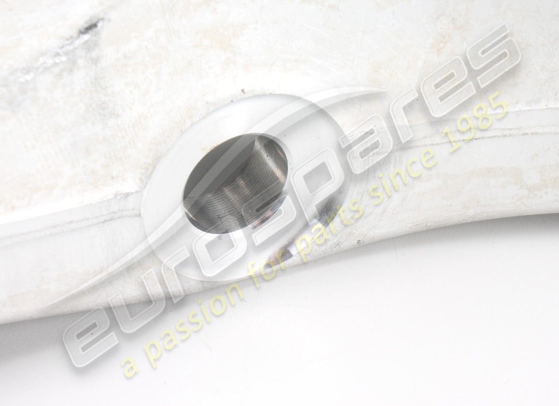 new maserati lh front lower suspension arm. part number 670213730 (4)