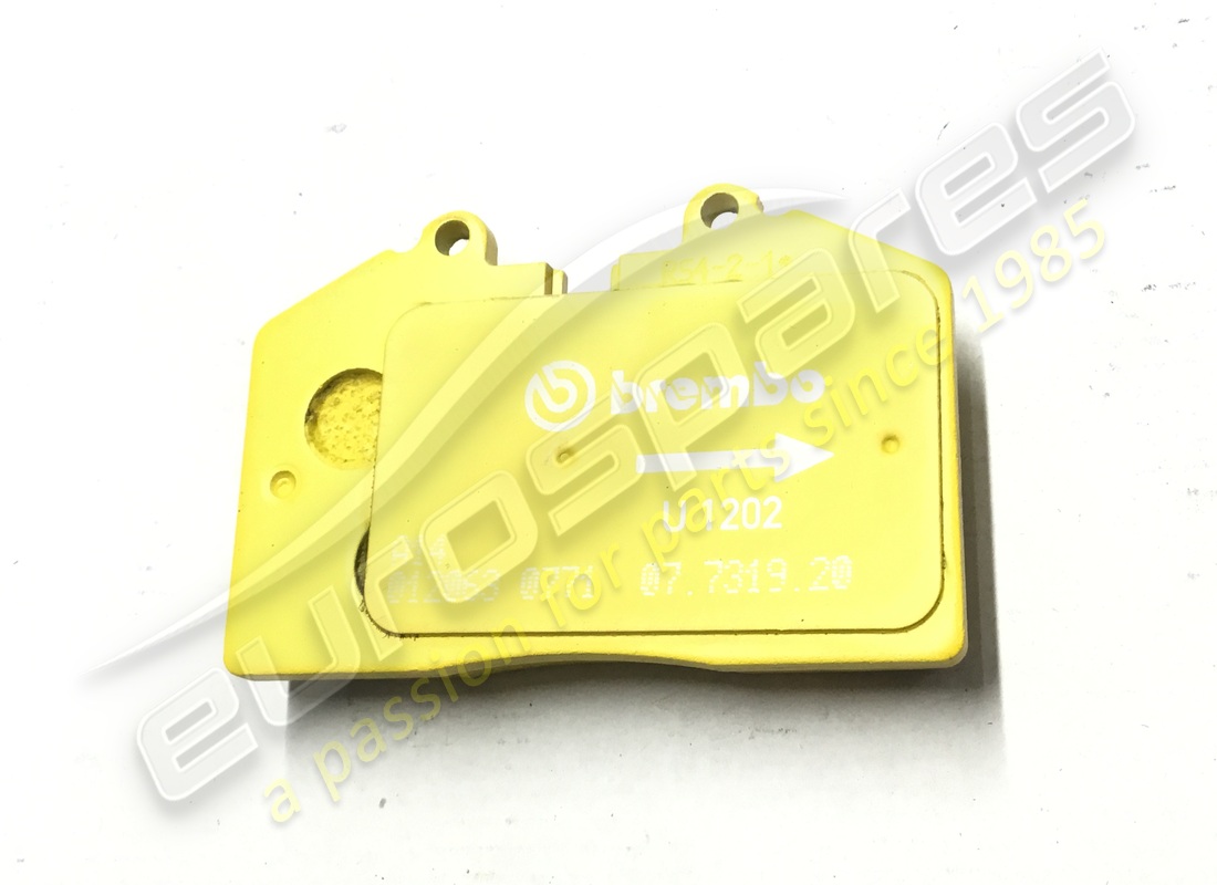 NEW FERRARI PADS SET FOR REAR CALIPERS. PART NUMBER 70000925 (2) new ferrari pads set for rear calipers. part number 70000925 (2)