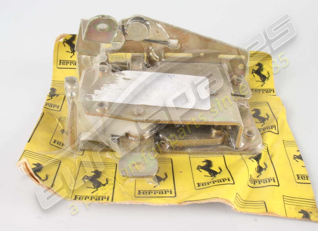 NEW FERRARI LH DOOR LOCK. PART NUMBER 61775500 (3) new ferrari lh door lock. part number 61775500 (3)