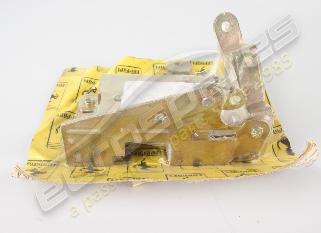 NEW FERRARI LH DOOR LOCK. PART NUMBER 61775500 (2) new ferrari lh door lock. part number 61775500 (2)