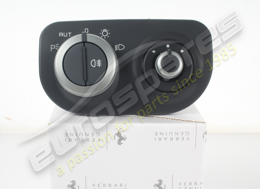 NEW FERRARI PLATE FOR LIGHTS AND REARVIE. PART NUMBER 227031 (3) new ferrari plate for lights and rearvie. part number 227031 (3)