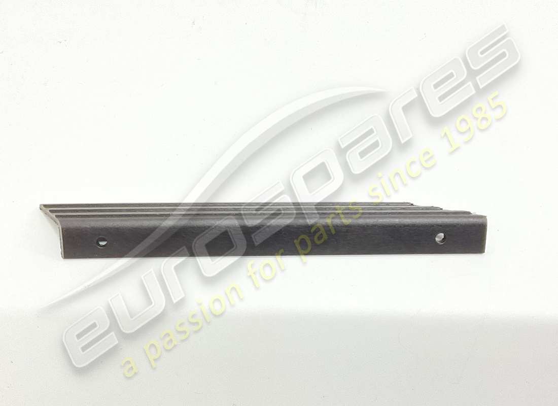 NEW FERRARI LH UPPER ANGLE. PART NUMBER 61563600 (1) new ferrari lh upper angle. part number 61563600 (1)
