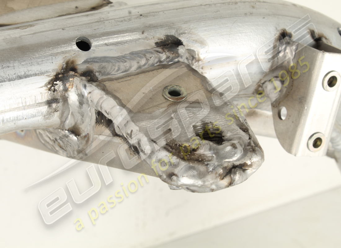 USED FERRARI DASHBOARD CROSS MEMBER. PART NUMBER 88198100 (6) used ferrari dashboard cross member. part number 88198100 (6)