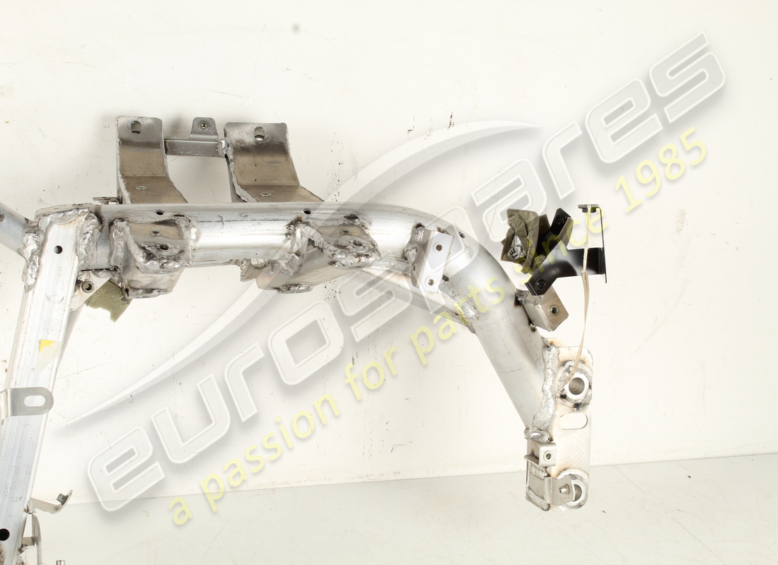 USED FERRARI DASHBOARD CROSS MEMBER. PART NUMBER 88198100 (4) used ferrari dashboard cross member. part number 88198100 (4)