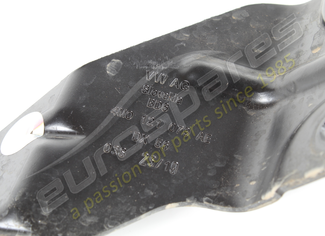 used lamborghini retainer plate. part number 4m0121079ae (2)