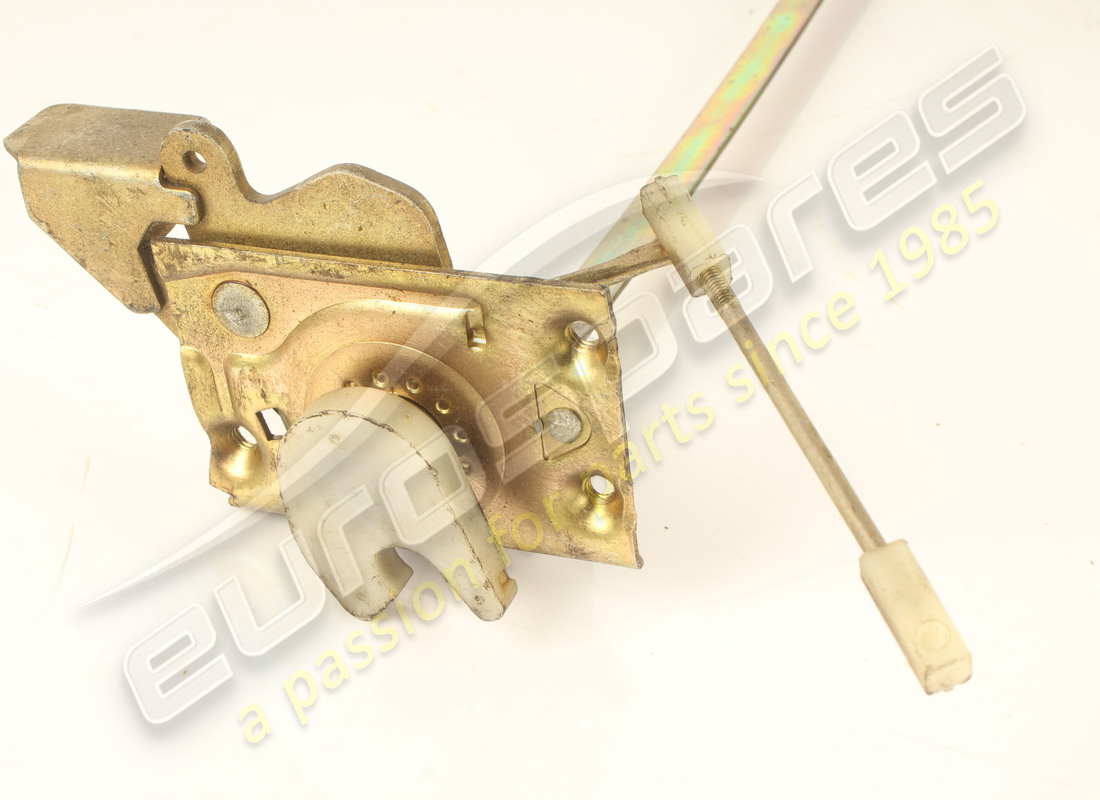 new (other) ferrari rh door lock assembly. part number 40062200 (6)