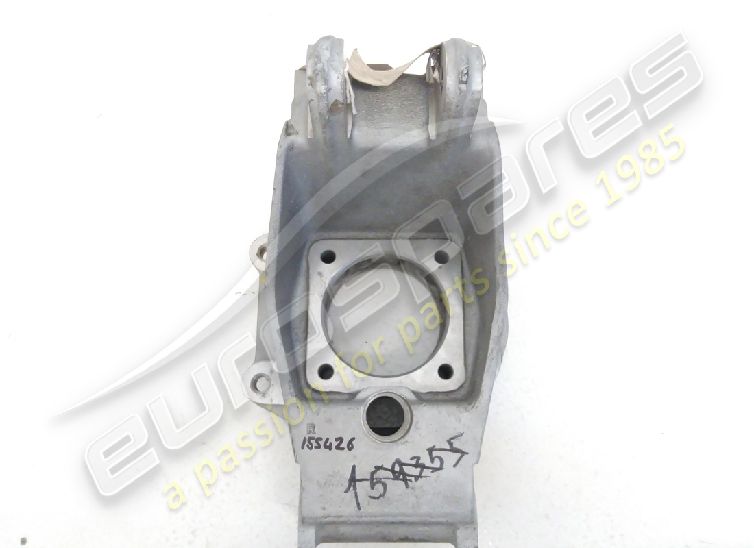 new ferrari rh rear hub holder. part number 155426 (4)
