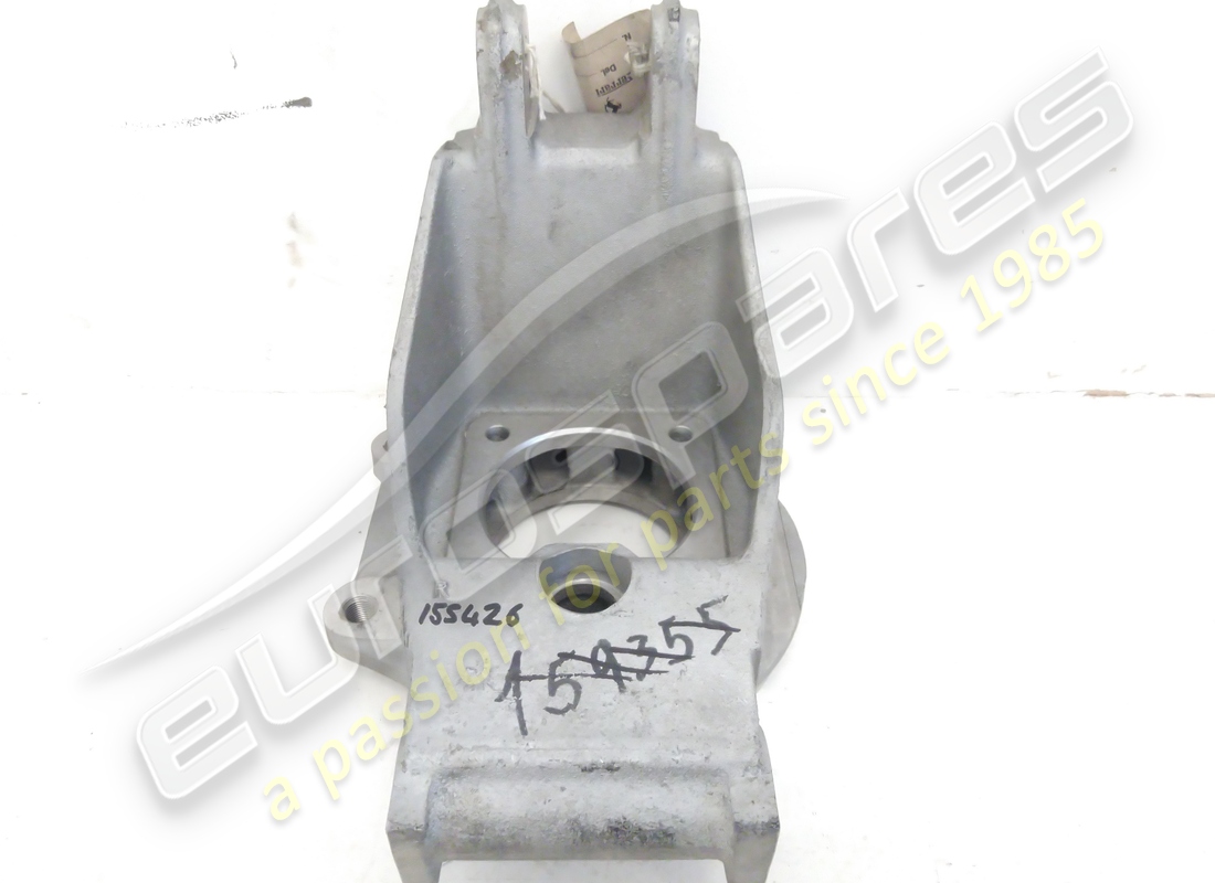 new ferrari rh rear hub holder. part number 155426 (1)