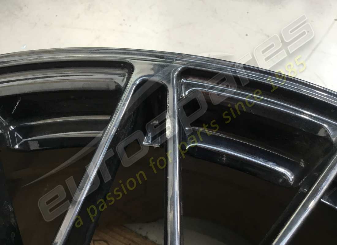 used lamborghini rear wheel. part number 470601017ag (2)