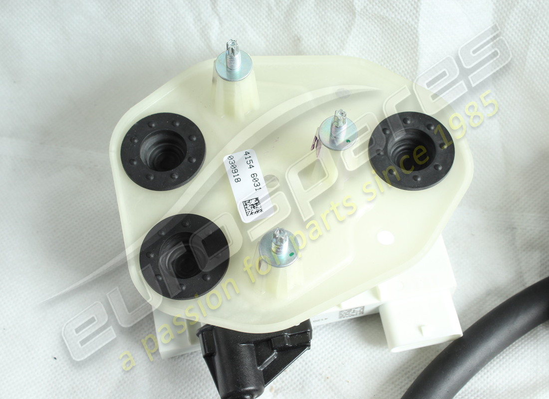 new maserati rh front door lock. part number 670107805 (5)