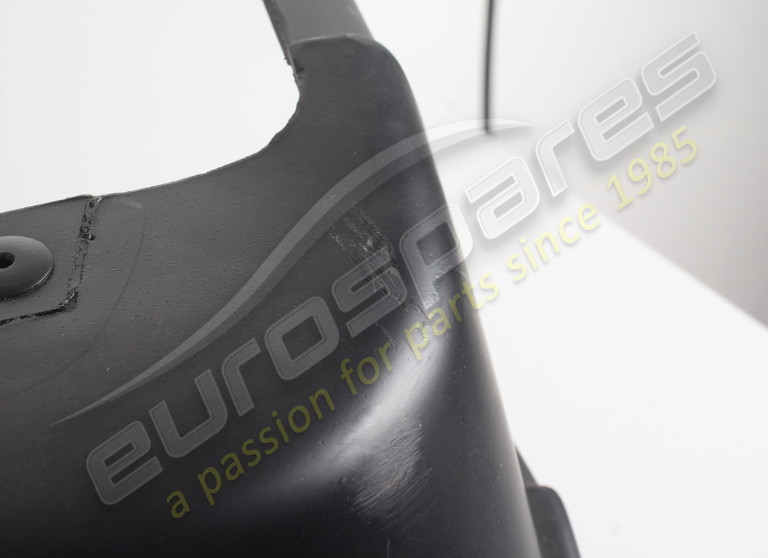 NEW (OTHER) FERRARI REAR BUMPER. PART NUMBER 60573600 (11) new (other) ferrari rear bumper. part number 60573600 (11)