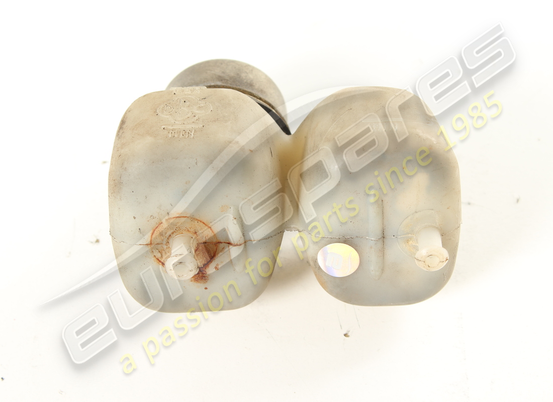 USED FERRARI BRAKE FLUID TANK. PART NUMBER 106624 (2) used ferrari brake fluid tank. part number 106624 (2)