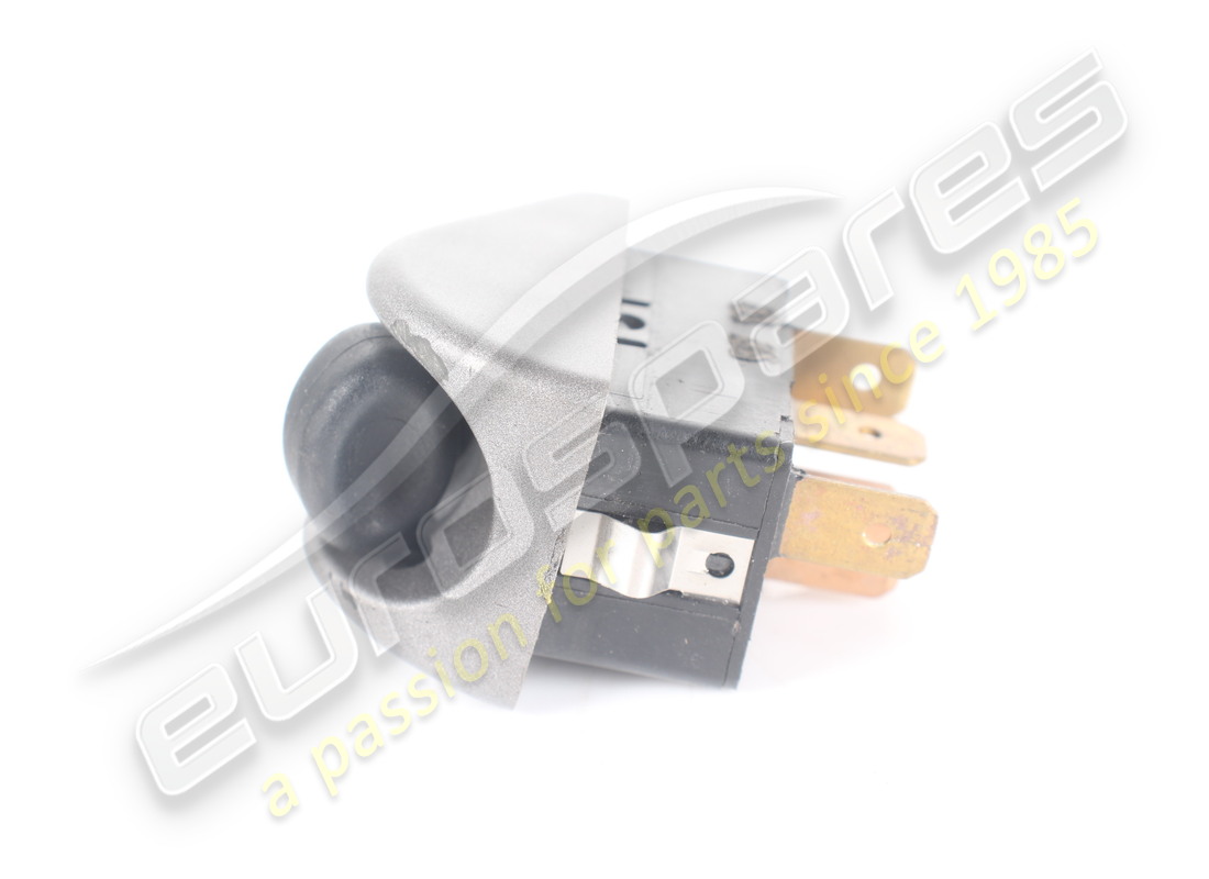 USED FERRARI SPOT LIGHT SWITCH. PART NUMBER 171063 (3) used ferrari spot light switch. part number 171063 (3)