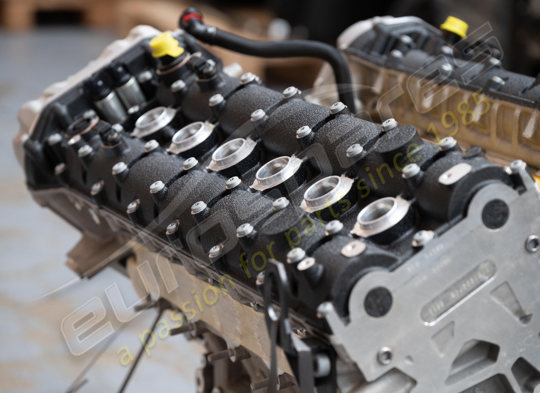 NEW LAMBORGHINI LP700 ENGINE. PART NUMBER 399900138 (5) new lamborghini lp700 engine. part number 399900138 (5)