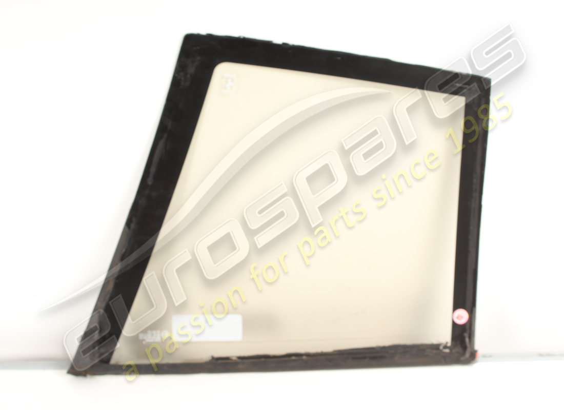 USED FERRARI RH REAR GLASS. PART NUMBER 61549500 (1) used ferrari rh rear glass. part number 61549500 (1)