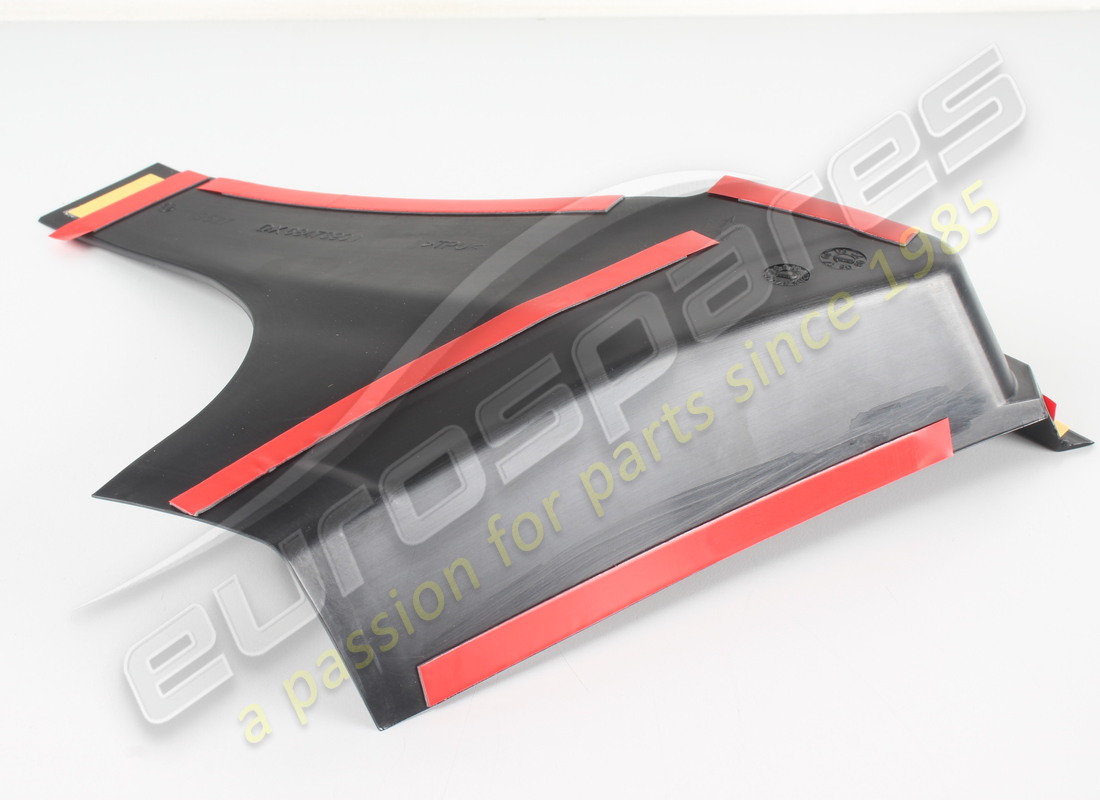 new maserati rh inner covering. part number 68473900 (4)