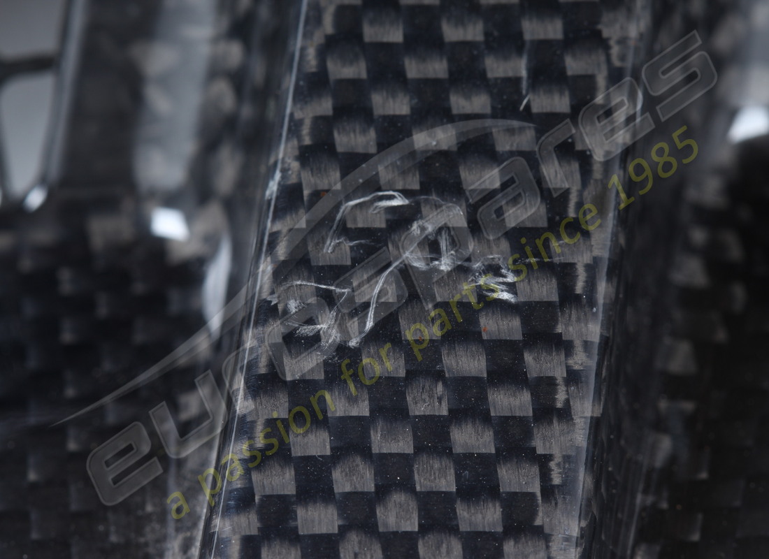 USED FERRARI RH FRONT PANEL -CARBON PAN. PART NUMBER 68600800 (10) used ferrari rh front panel -carbon pan. part number 68600800 (10)