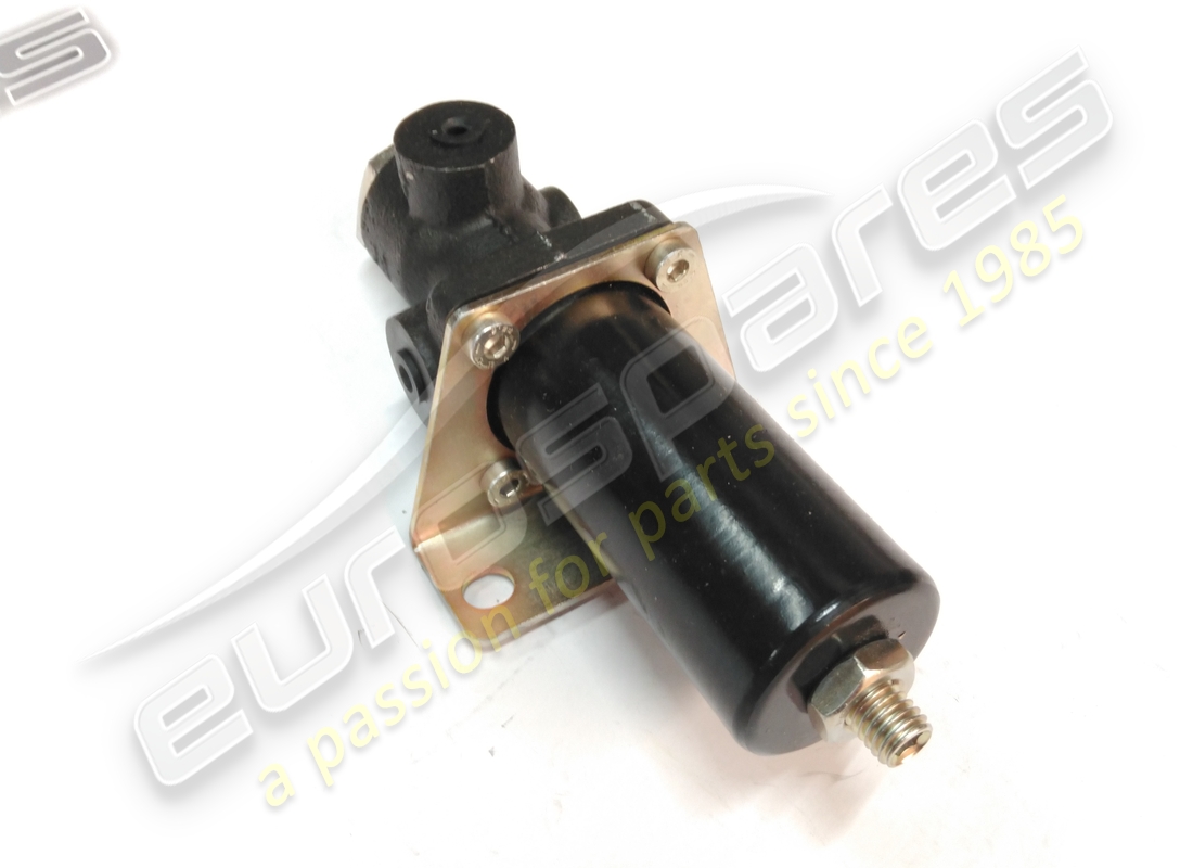 NEW OE BRAKE REGULATOR VALVE MCP26. PART NUMBER 105041 (3) new oe brake regulator valve mcp26. part number 105041 (3)