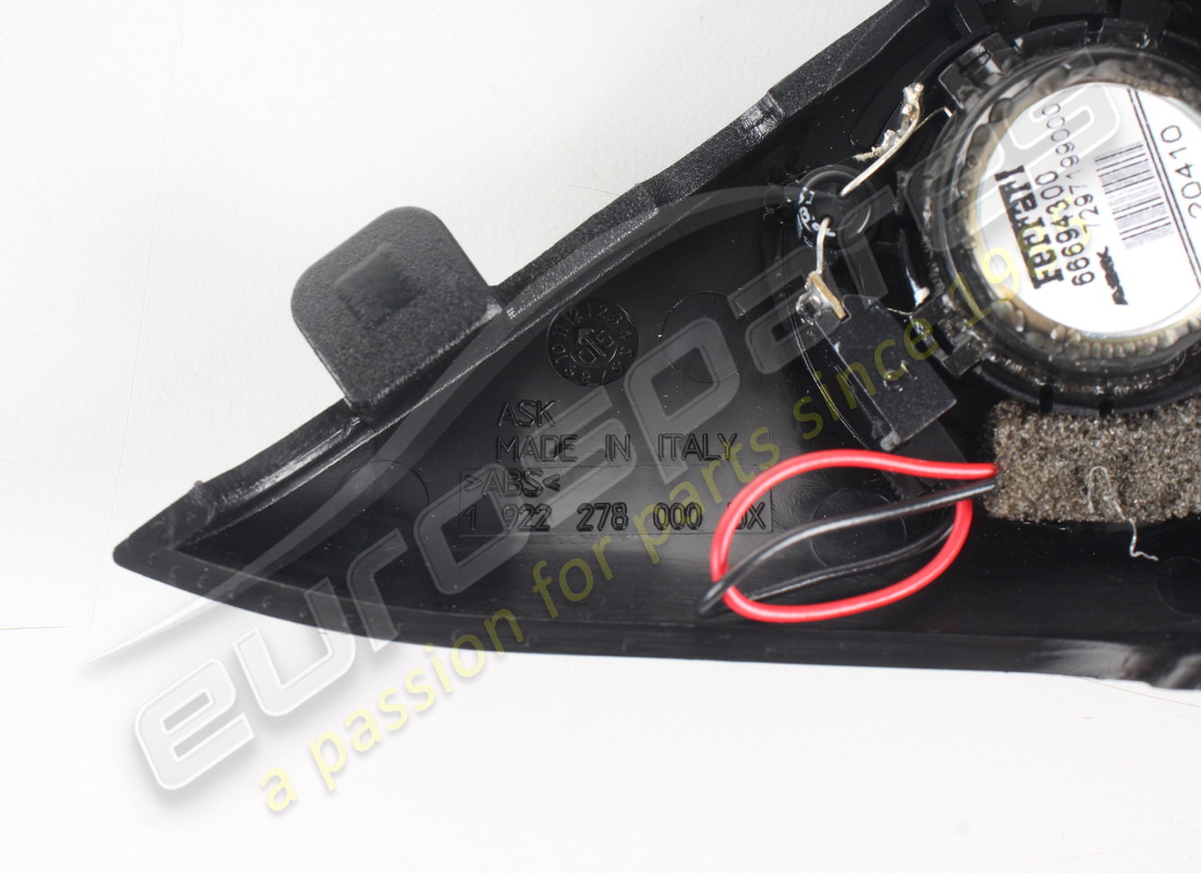 new ferrari complete rh inner plate. part number 66694200 (3)