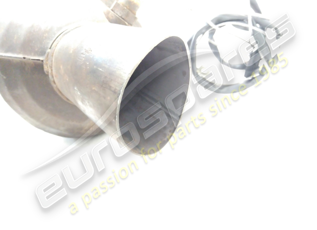 USED FERRARI RH CATALYST. PART NUMBER 174211 (3) used ferrari rh catalyst. part number 174211 (3)