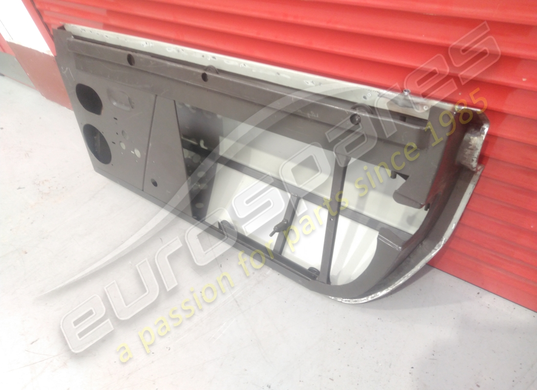 NEW FERRARI RH DOOR. PART NUMBER 20018404A (4) new ferrari rh door. part number 20018404a (4)