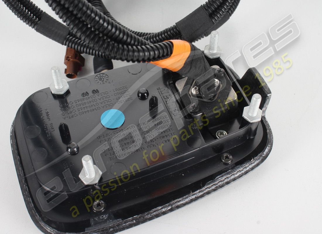 NEW FERRARI REAR FOG LIGHT. PART NUMBER 313974 (2) new ferrari rear fog light. part number 313974 (2)