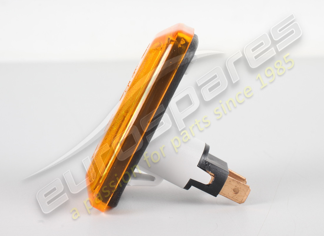 NEW PORSCHE TURN SIGNAL REPEATER - YELLOW - D - MJ 1981>>. PART NUMBER 4A0949101 (3) new porsche turn signal repeater - yellow - d - mj 1981>>. part number 4a0949101 (3)