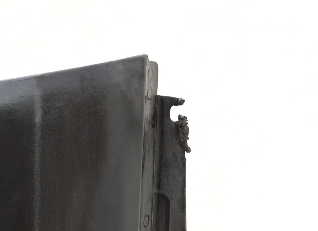 new (other) ferrari front lh fender. part number 985882973 (2)