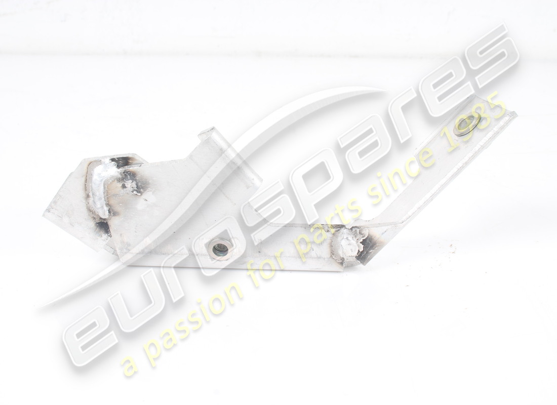 used ferrari lh tube fastener bracket. part number 83216400 (3)
