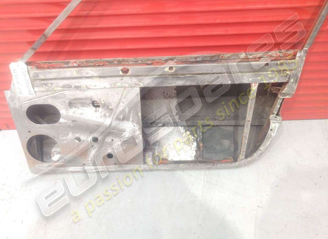 USED FERRARI RH DOOR. PART NUMBER 20018404A (4) used ferrari rh door. part number 20018404a (4)
