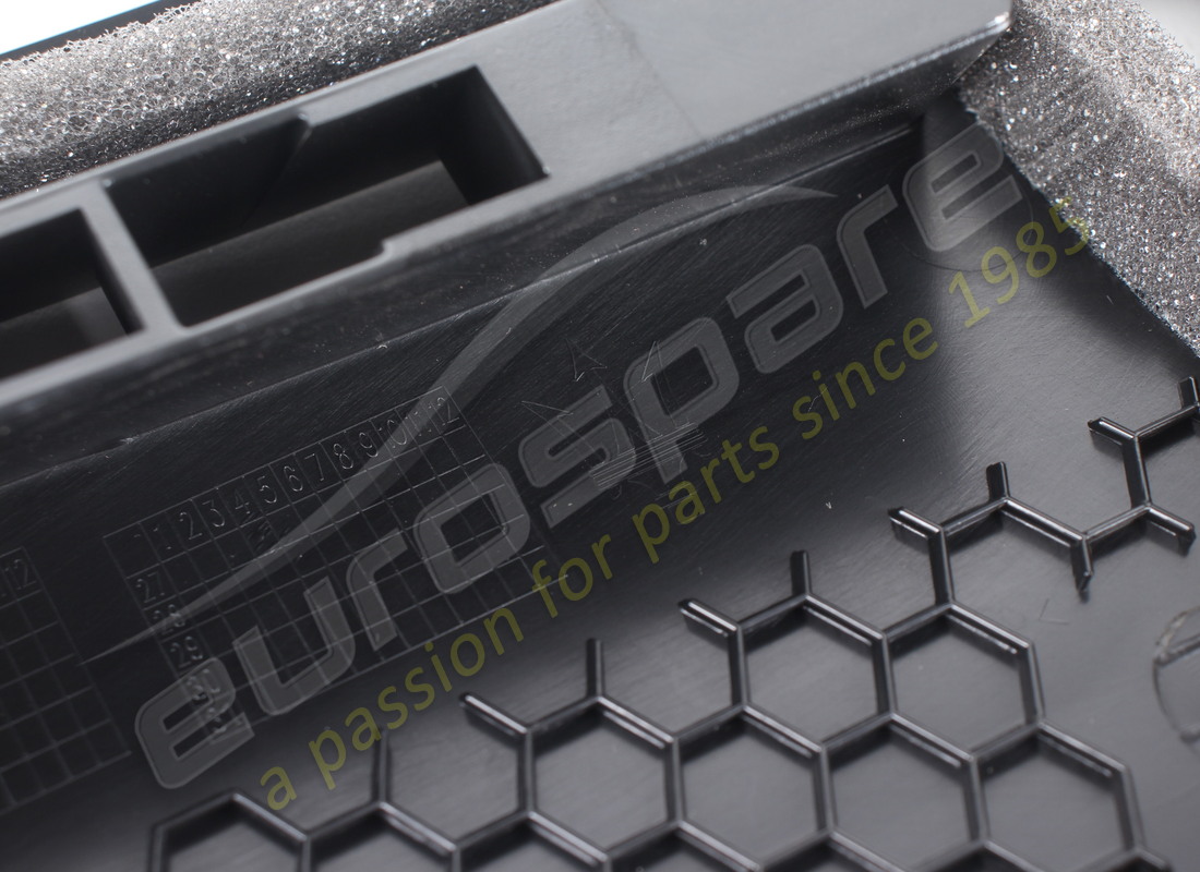 NEW MASERATI DEFROSTER PLATE. PART NUMBER 670071084 (3) new maserati defroster plate. part number 670071084 (3)