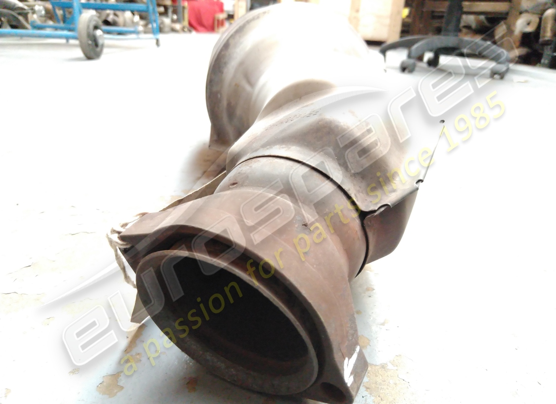 USED FERRARI LH CATALYST. PART NUMBER 180020 (2) used ferrari lh catalyst. part number 180020 (2)