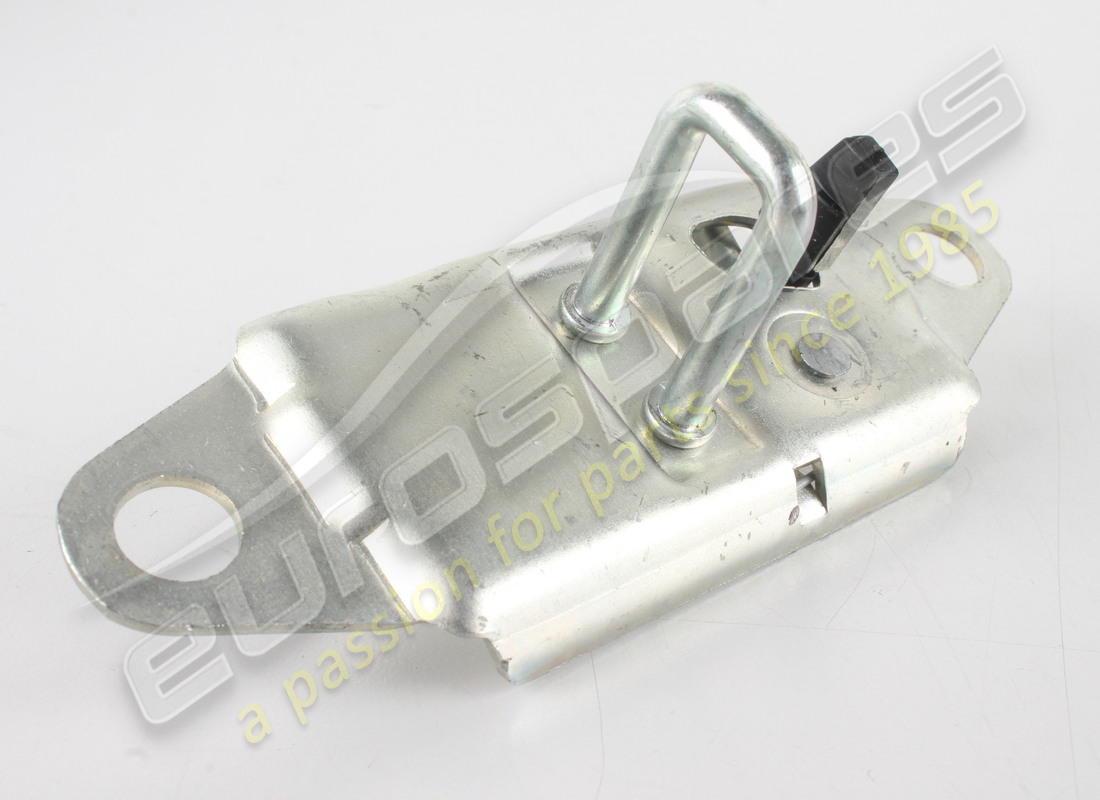 NEW MASERATI BOOT CATCH. PART NUMBER 80052800 (1) new maserati boot catch. part number 80052800 (1)