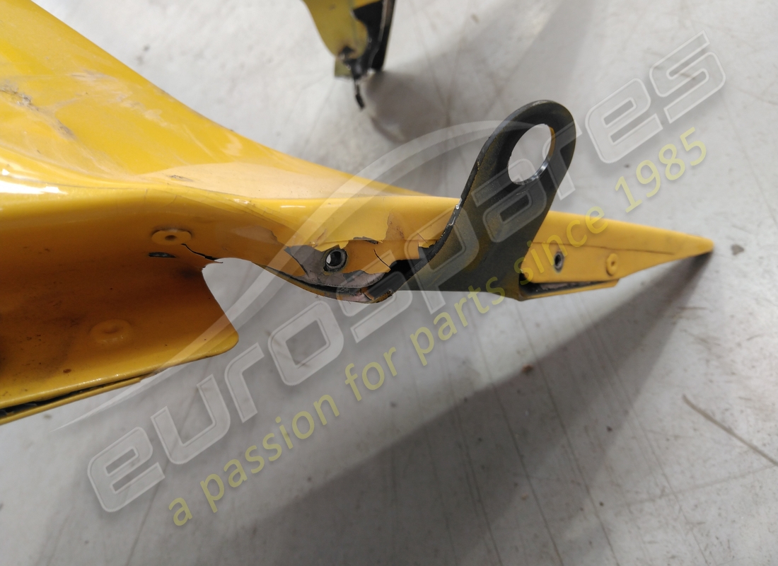 damaged lamborghini fender. part number 470821021b (4)